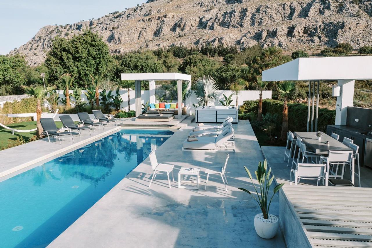 M Mansion Βίλα Πεύκος Εξωτερικό φωτογραφία