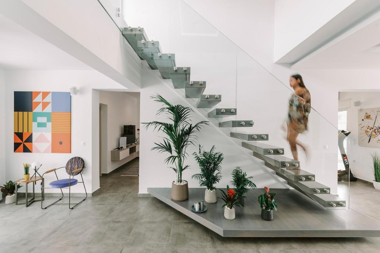 M Mansion Βίλα Πεύκος Εξωτερικό φωτογραφία