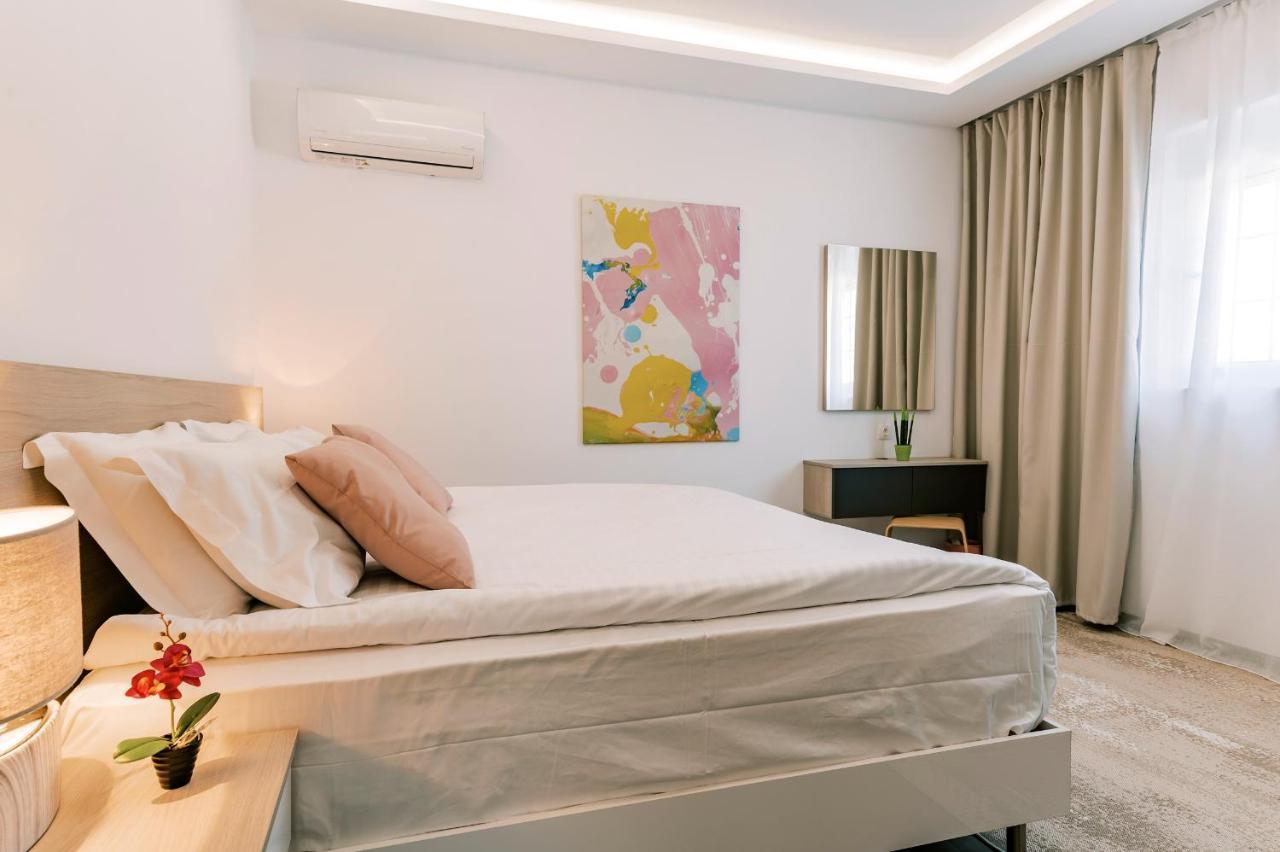 M Mansion Βίλα Πεύκος Εξωτερικό φωτογραφία