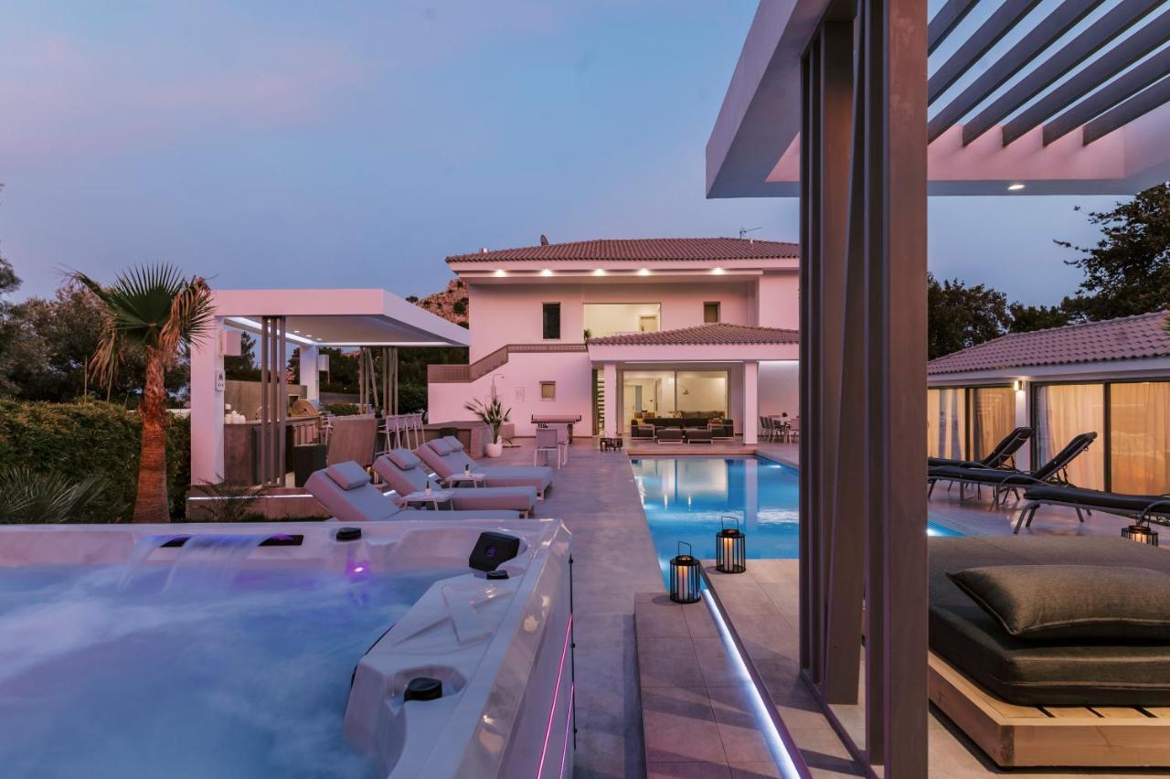 M Mansion Βίλα Πεύκος Εξωτερικό φωτογραφία
