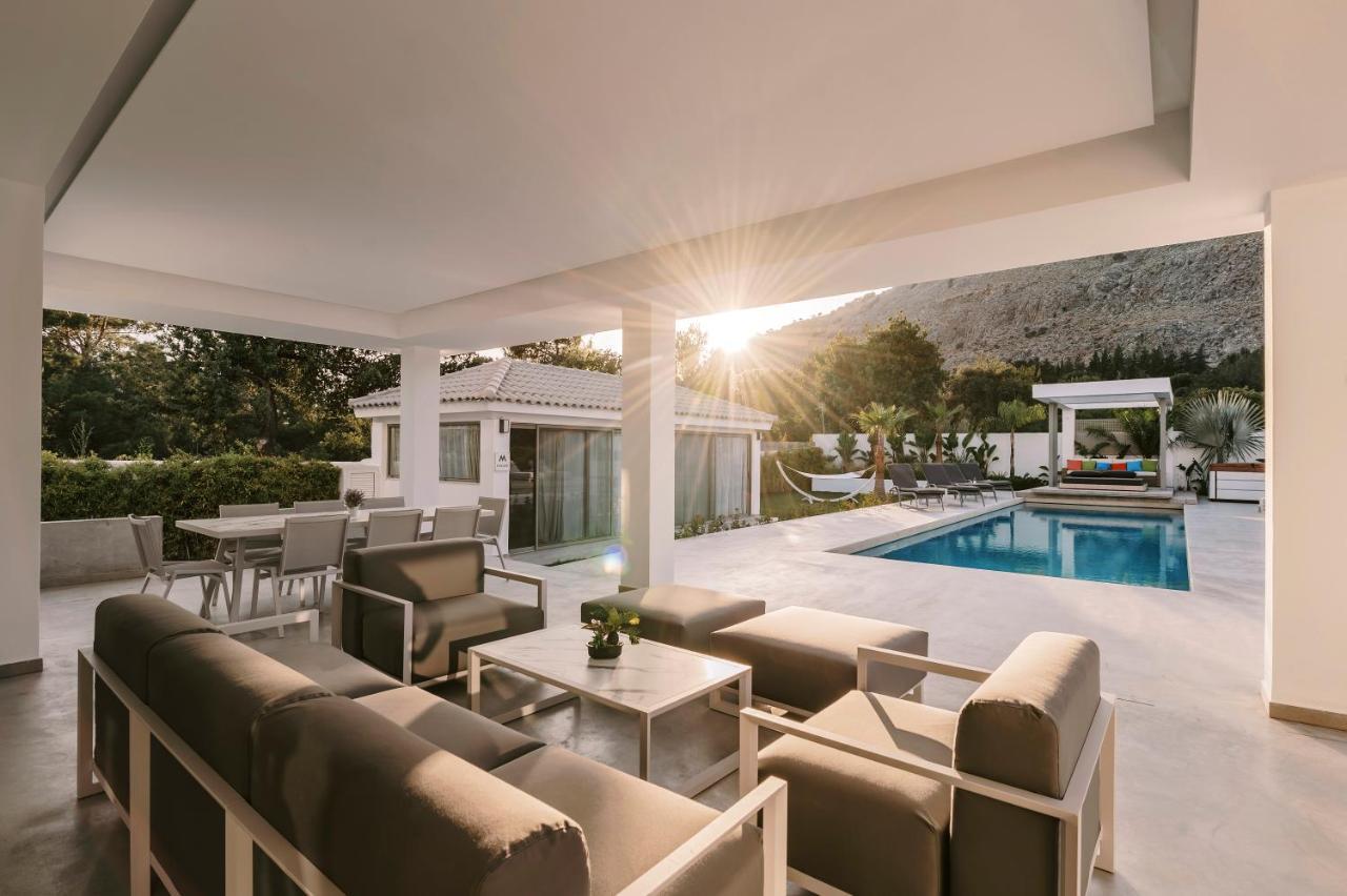 M Mansion Βίλα Πεύκος Εξωτερικό φωτογραφία