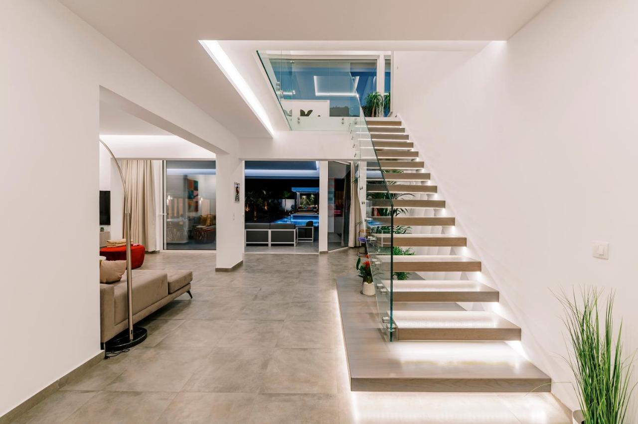 M Mansion Βίλα Πεύκος Εξωτερικό φωτογραφία