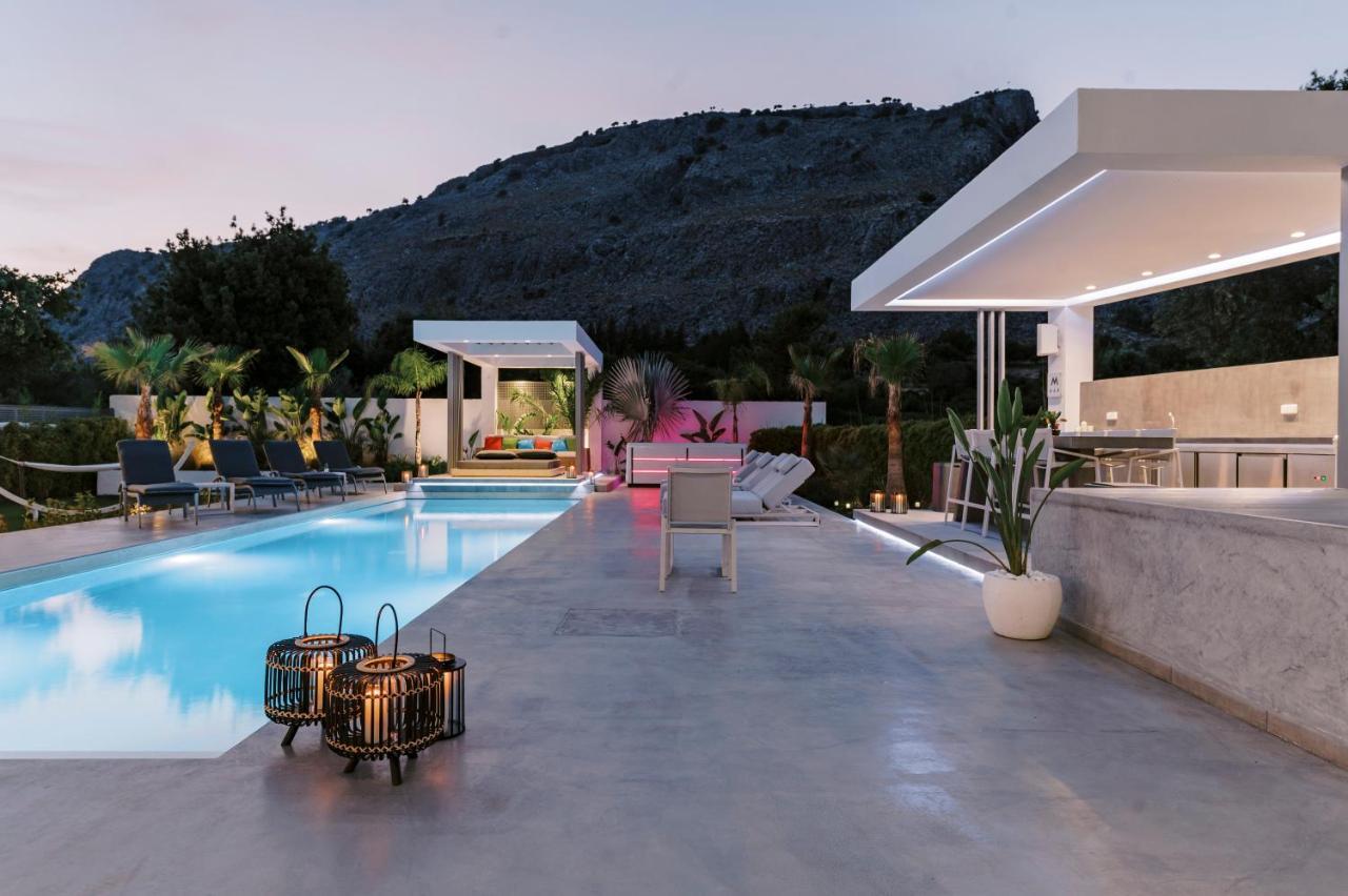 M Mansion Βίλα Πεύκος Εξωτερικό φωτογραφία