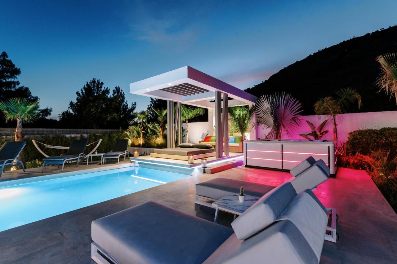 M Mansion Βίλα Πεύκος Εξωτερικό φωτογραφία