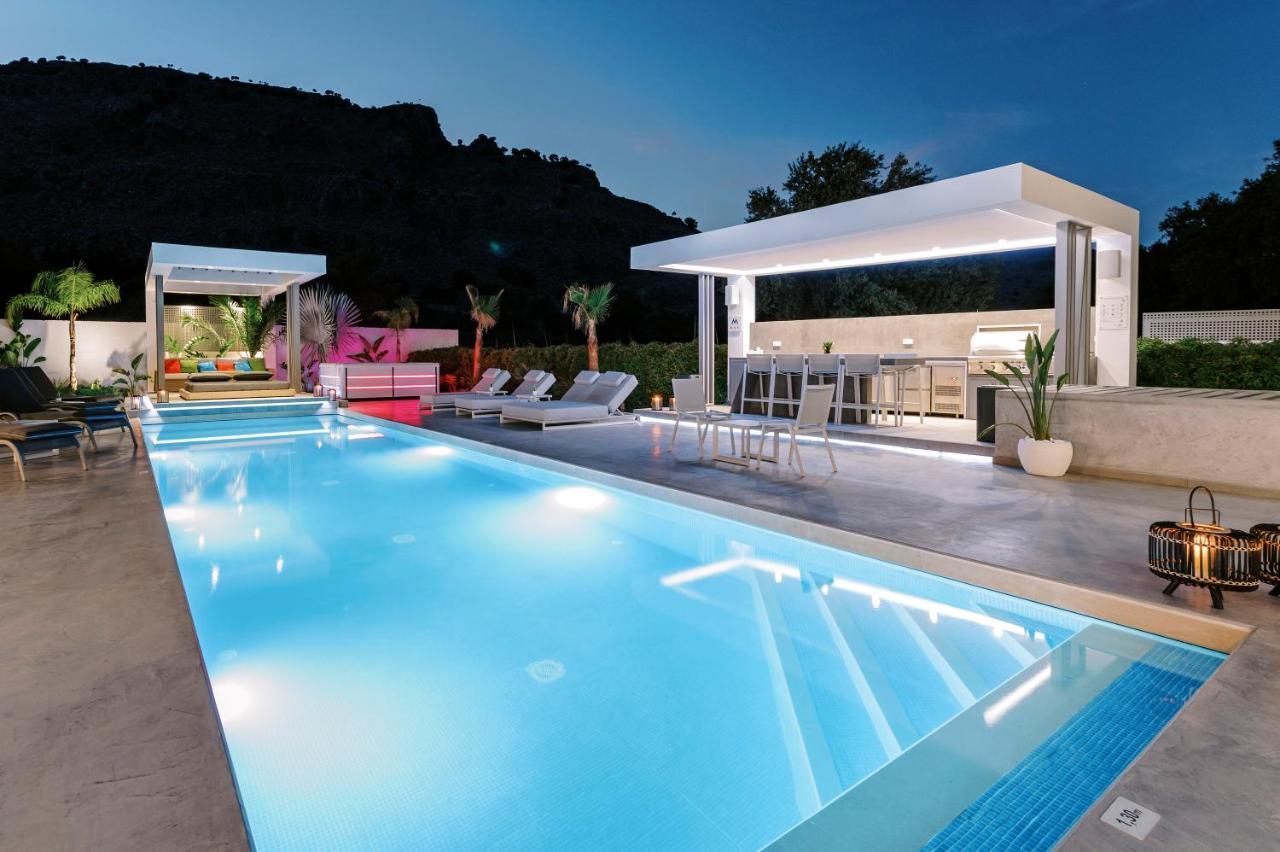 M Mansion Βίλα Πεύκος Εξωτερικό φωτογραφία